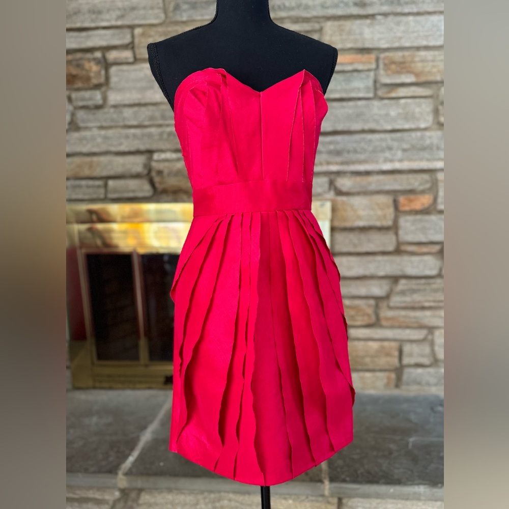 Max & Cleo Strapless Cocktail Dress: Size 4; Red featuring a Heart-Shaped Bust